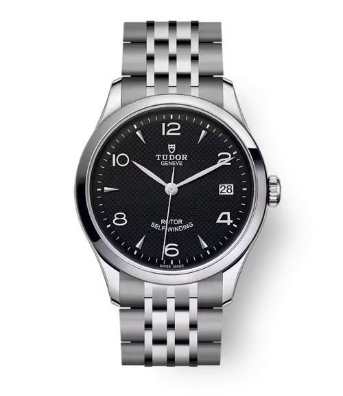 m91450-0002
1926
36 mm スチール製ケース
ブラックダイアル
¥309,100